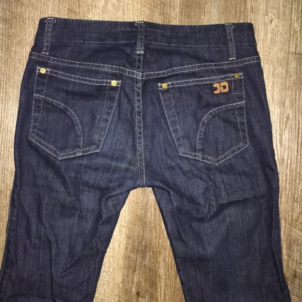 Joe’s Dark Denim Capris - Picture 4 of 7
